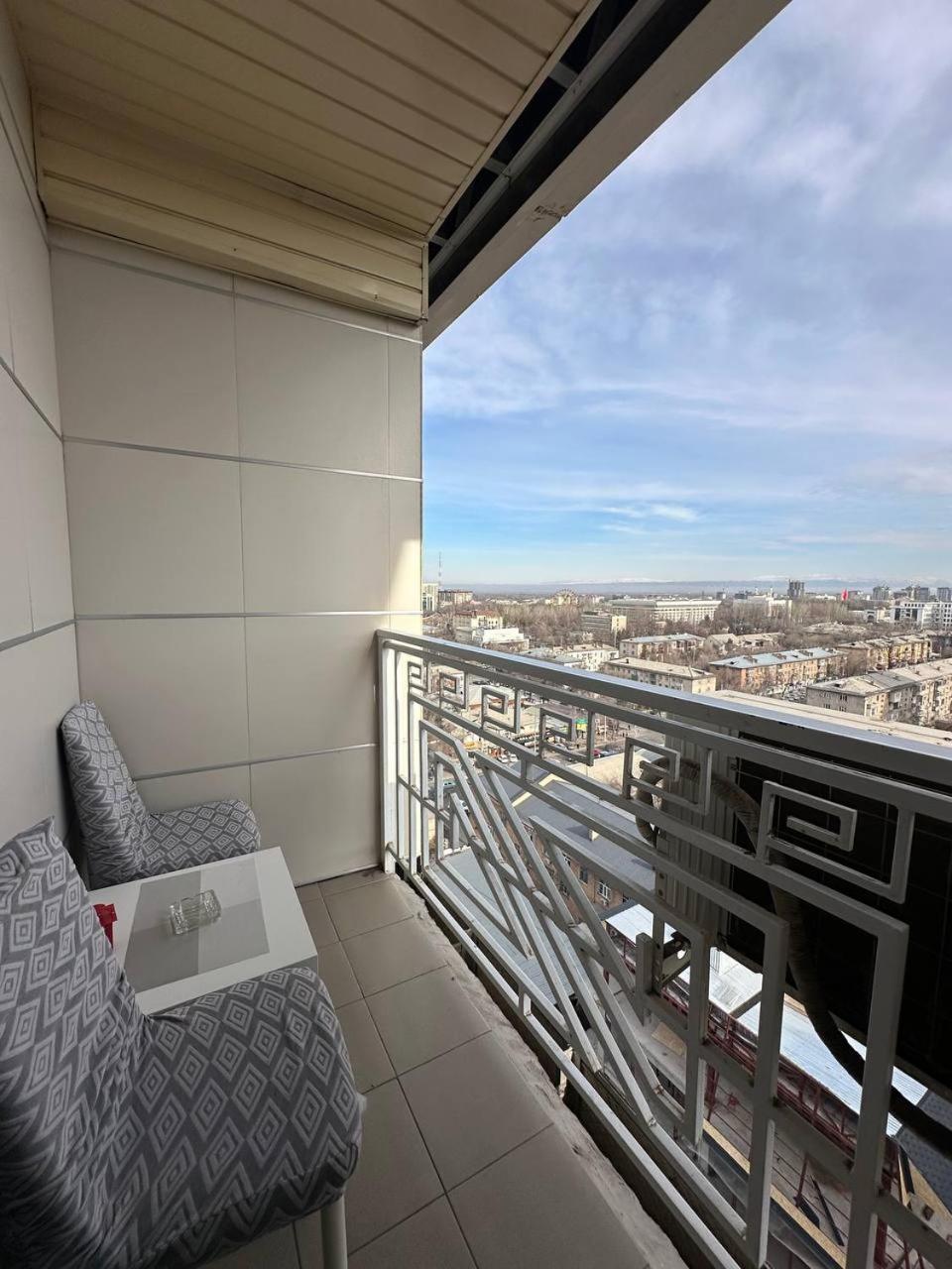 Apartment With City View On Sydykova St. 123 Bischkek Exterior foto
